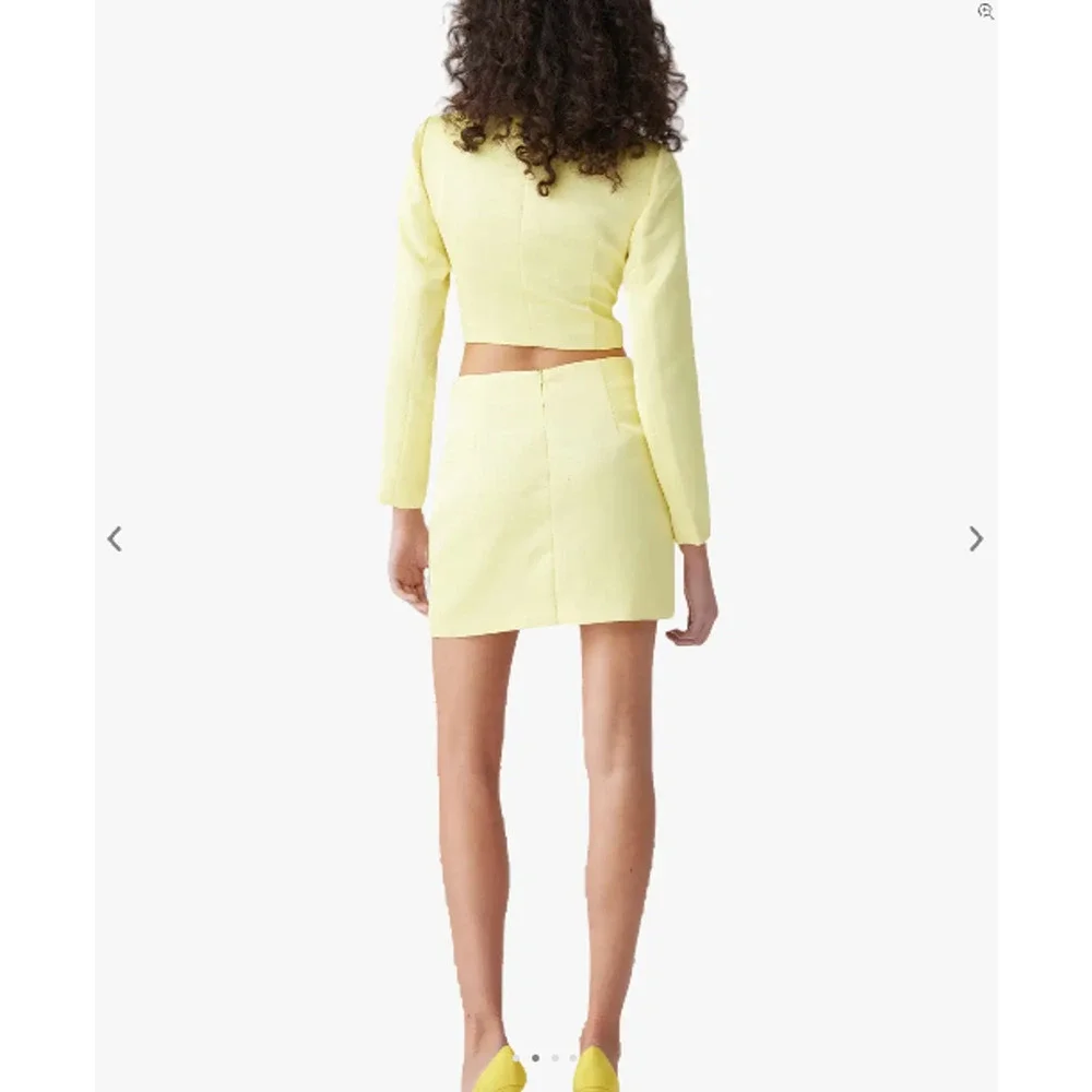Atoir Emerson Blazer - NWT SIZE L/12 COLOR YELLOW